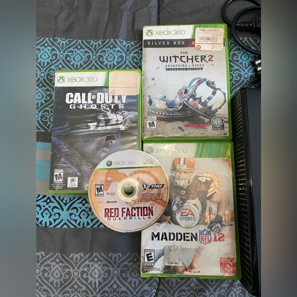 Xbox 360 Slim Black Console Bundle